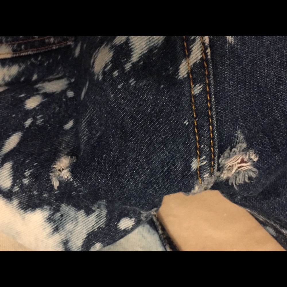Levis 501 Bleach Effects Jeans - Picture 5 of 7